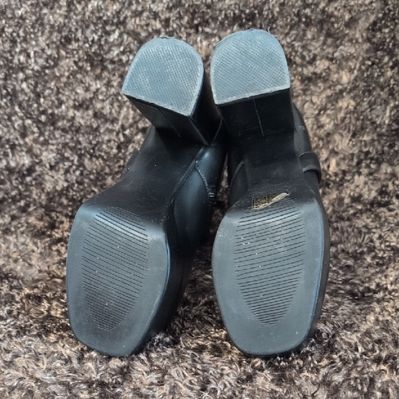 Chic Black Platform Heeled Boots - Picture 5 of 6